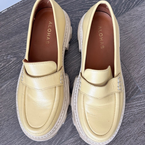 Alohas Trailblazer Leather Chunky Loafers in Mellow Yellow Size EU 35 US5 - Picture 1 of 5